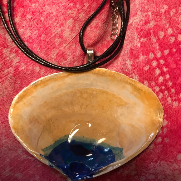 Seashell Necklace - Picture 2 of 13